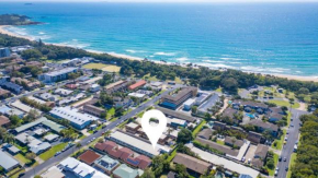 Sleeps 7, 2 Dwellings, Bbq, Walk To Beach, Coffs Harbour